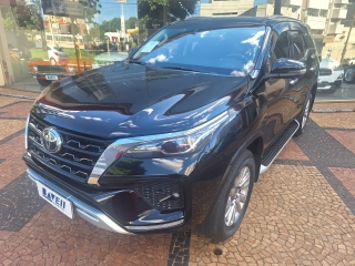 TOYOTA HILUX SW4 SRX 2.8 D 7L