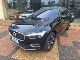 VOLVO XC60 T8 MOMENTUM HIBRYD