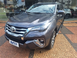 TOYOTA HILUX SW4 SRX 2.8 177CV 