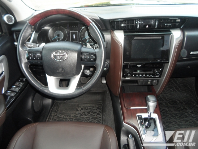 TOYOTA SW4 SRV FLEX 2.7 7L