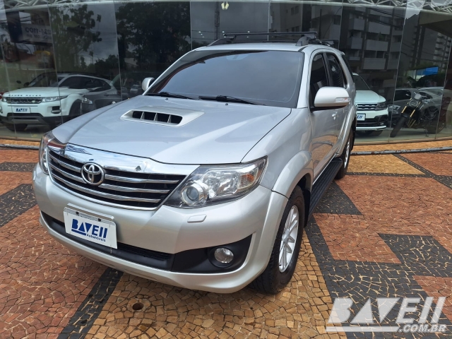 TOYOTA HILUX SW4 SRV 3.0