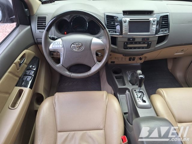 TOYOTA HILUX SW4 SRV 3.0