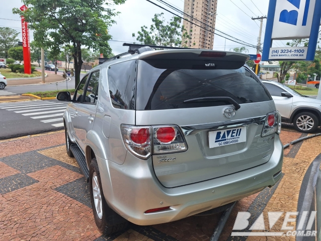 TOYOTA HILUX SW4 SRV 3.0