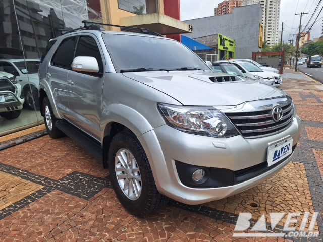 TOYOTA HILUX SW4 SRV 3.0