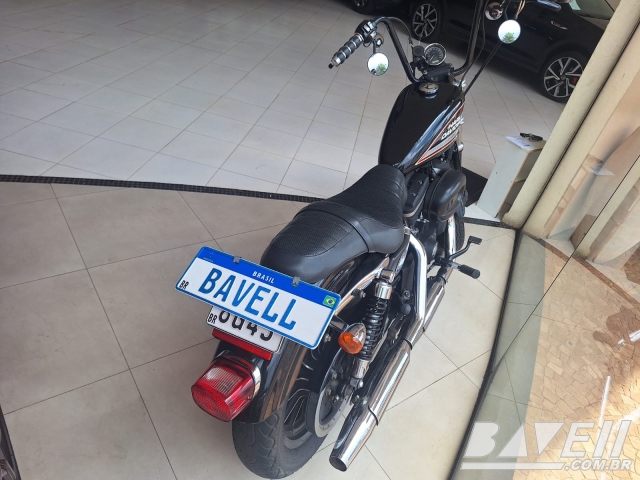 HARLEY DAVISON XL 883 R