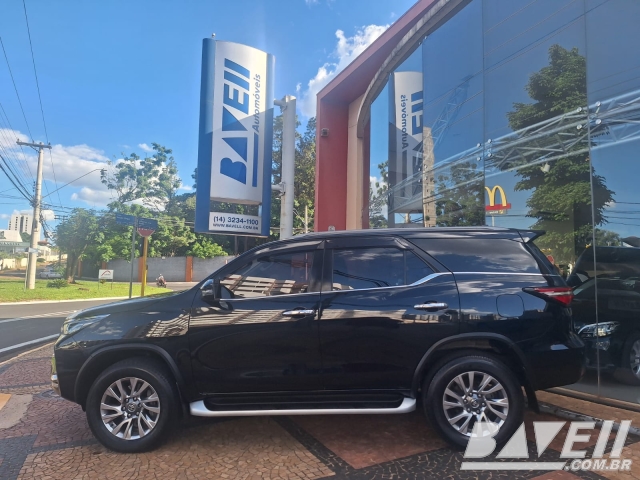 TOYOTA HILUX SW4 SRX 2.8 D 7L