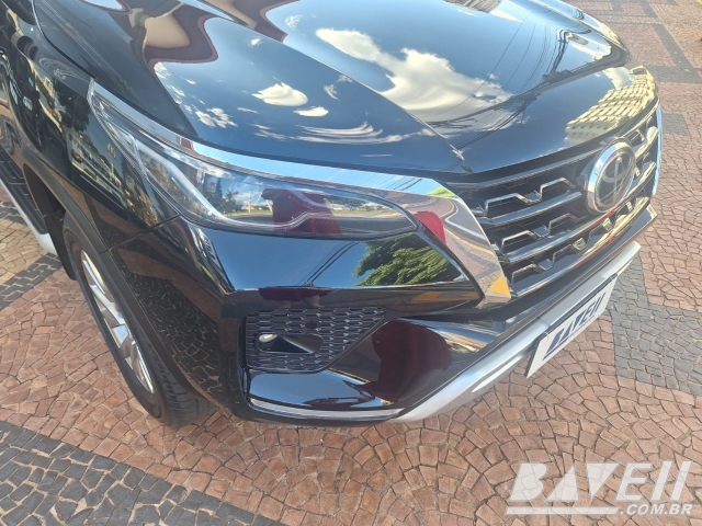 TOYOTA HILUX SW4 SRX 2.8 D 7L