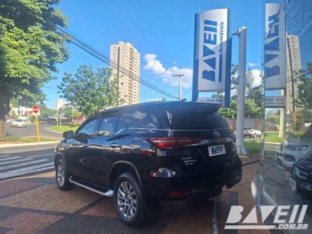 TOYOTA HILUX SW4 SRX 2.8 D 7L