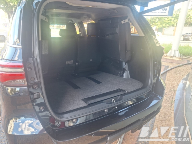 TOYOTA HILUX SW4 SRX 2.8 D 7L