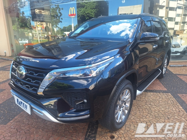 TOYOTA HILUX SW4 SRX 2.8 D 7L