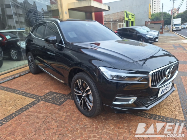 VOLVO XC60 T8 MOMENTUM HIBRYD