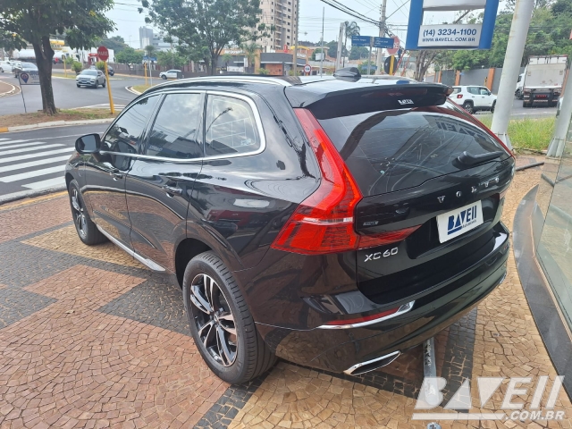 VOLVO XC60 T8 MOMENTUM HIBRYD