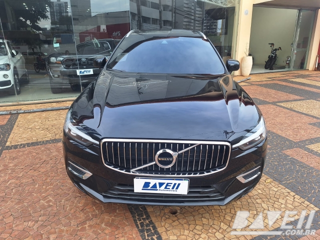 VOLVO XC60 T8 MOMENTUM HIBRYD