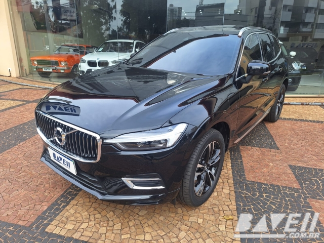 VOLVO XC60 T8 MOMENTUM HIBRYD