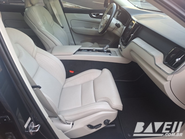 VOLVO CX60 T8 INSCRIPT