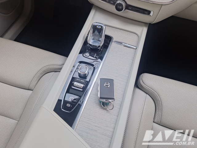 VOLVO CX60 T8 INSCRIPT
