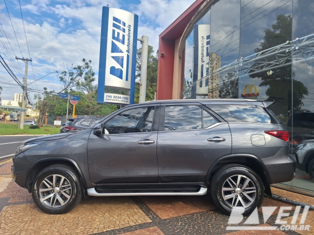TOYOTA HILUX SW4 SRX 2.8 177CV 