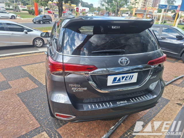 TOYOTA HILUX SW4 SRX 2.8 177CV 