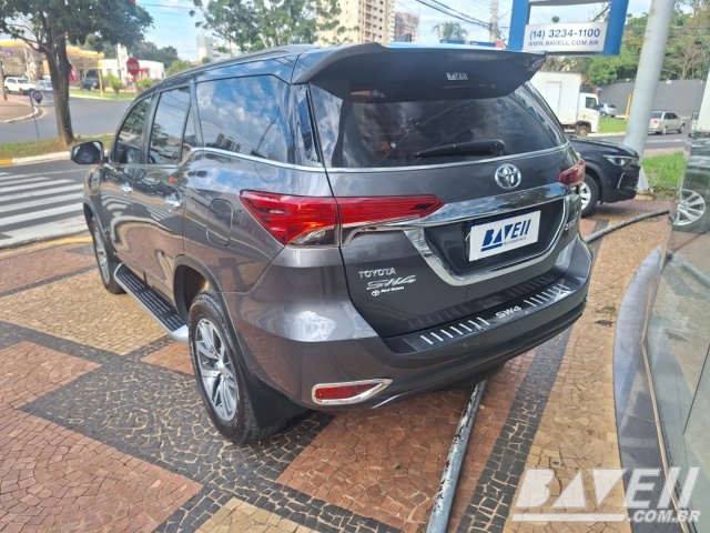 TOYOTA HILUX SW4 SRX 2.8 177CV 
