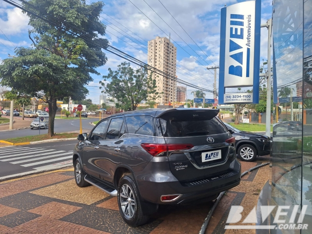 TOYOTA HILUX SW4 SRX 2.8 177CV 
