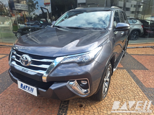 TOYOTA HILUX SW4 SRX 2.8 177CV 