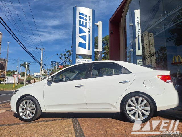 KIA CERATO SX3 1.6 AUT