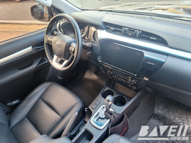 TOYOTA HILUX CD SRV 2.8 D