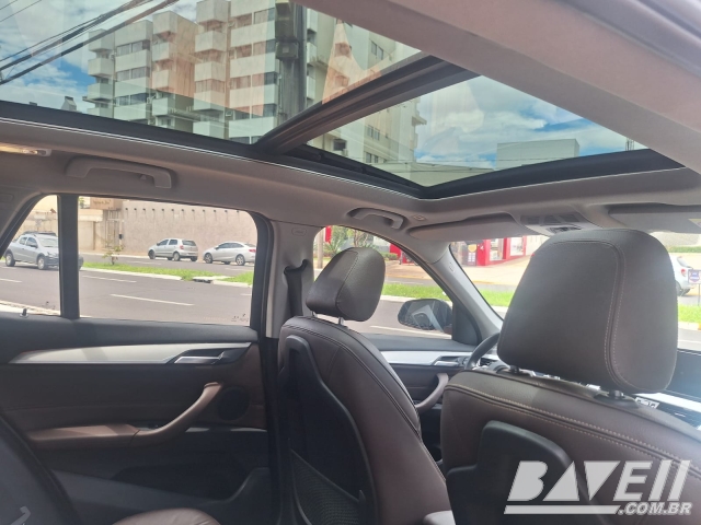 BMW  X1 XDRIVE 2.5 I TETO