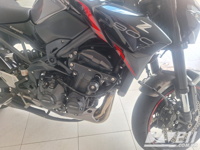 MOTO KAWASAKI Z900