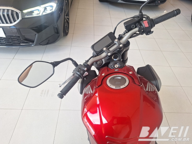 MOTO HONDA CB 650R