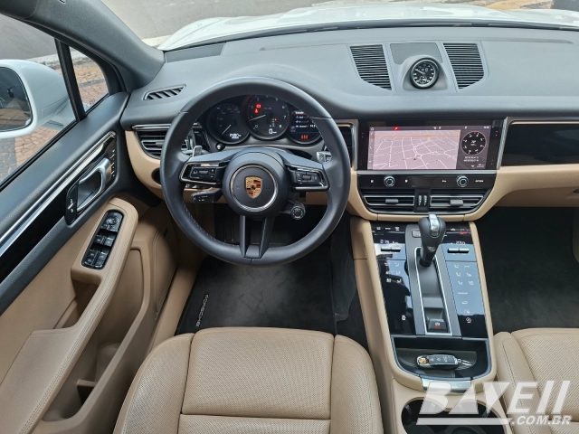 PORSCHE MACAN 2.0