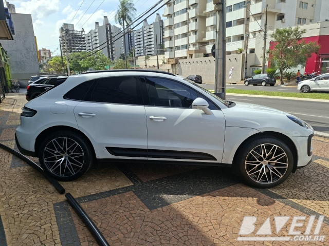 PORSCHE MACAN 2.0