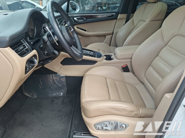 PORSCHE MACAN 2.0